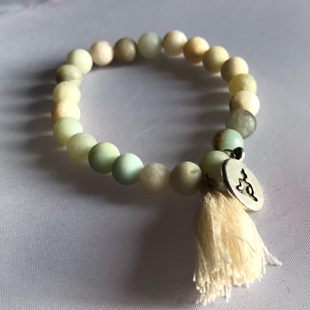New! Yoga Prayer Stone Bracelet - Picture 4 of 6